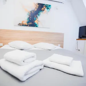 https://staryi-krakiv.hotelslviv.net